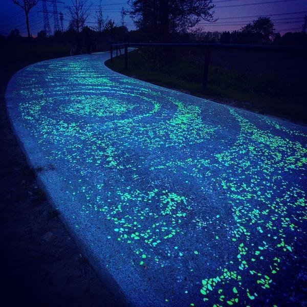 How to Design a Photoluminescent Pathway: A Landscape Designer’s Guide