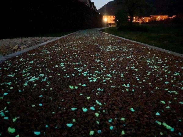 سنگ‌های شب‌تاب کم‌نور پس از اجرا: 8 علت و بررسی‌ها